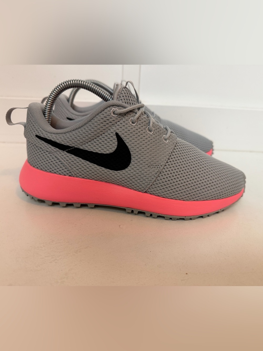 Nike Roshe 2 Junior Golf Shoes Smoke Grey Hot Punch Size 6Y DZ6895-006